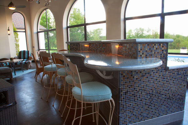 Outdoor Kitchen and Bar